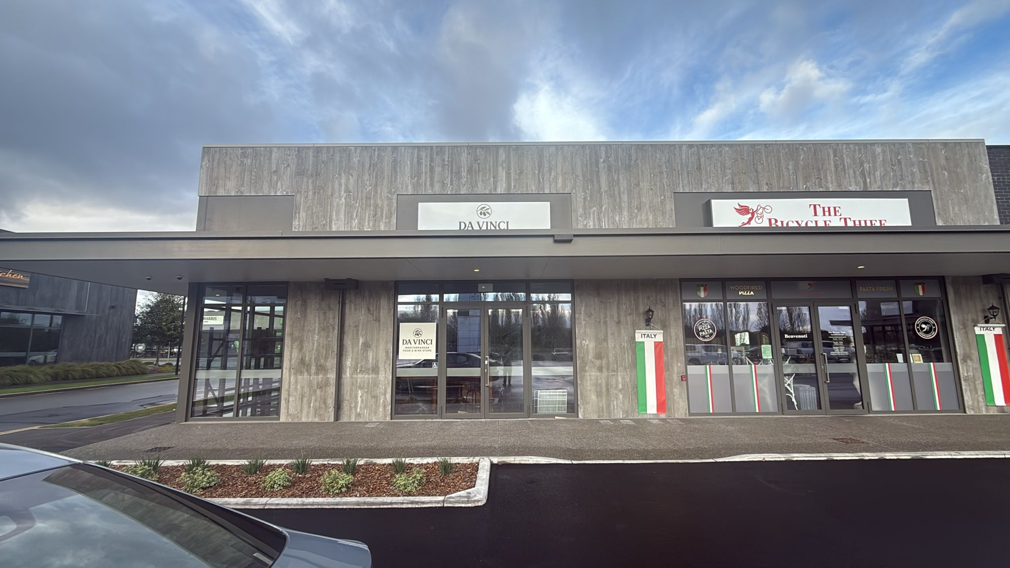 Da Vinci Mediterranean Food & Wine Store in Lincoln